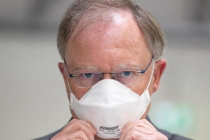 SPD-Ministerpräsident Weil erwartet baldige Maskenpflicht