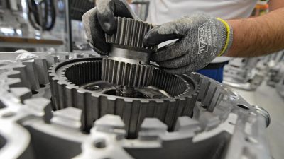 Wirtschafts-Krise belastet deutsche Maschinenbauer – Kurzarbeit und Produktionsstopps