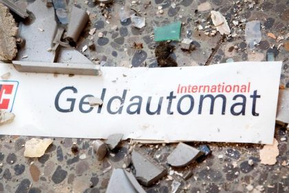 Panzerknacker plündern doppelt so viele Geldautomaten in NRW