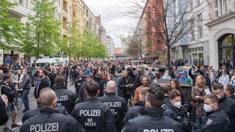 Demonstrationen gegen Corona-Einschränkungen in mehreren Städten Deutschlands