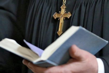 Bundesregierung: Vorbereitungen für Gottesdienste auf gutem Wege