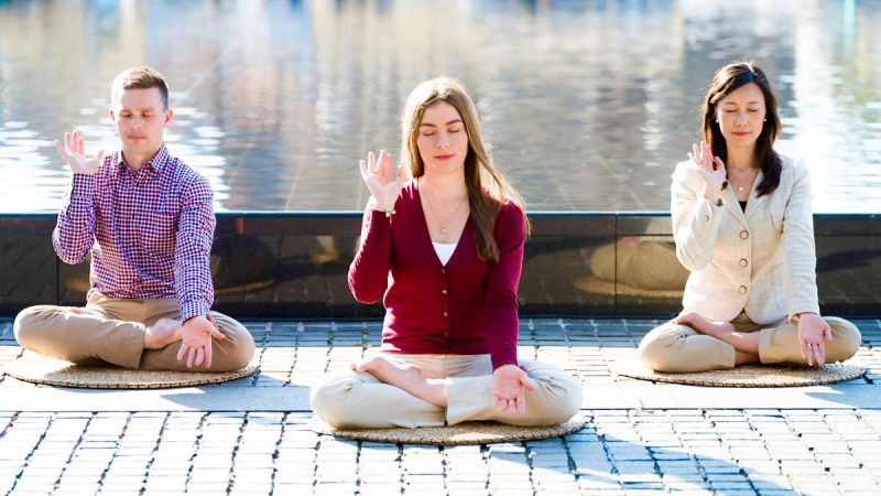 Auf der Suche nach innerem Frieden: Meditation bringt Trost während der Pandemie