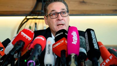 Strache im Untersuchungsausschuss: „Ich habe Korruptionswünsche empört zurückgewiesen“