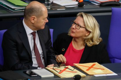 Scholz will Wirtschaft mit Konsumgutscheinen ankurbeln – Schulze legt Konjunkturprogramm für Kommunen vor