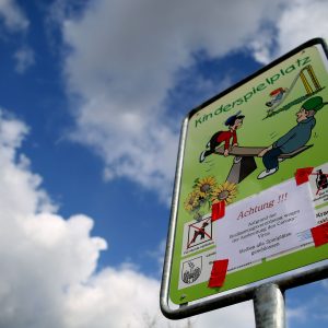 Spielplatz war gestern: Köln ersetzt über 700 Schilder mit einer neuen Wortkreation