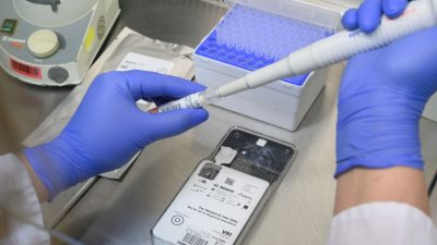 RKI-Studie startet in Baden-Württemberg: 2000 Teilnehmer unterziehen sich freiwillig Corona-Tests