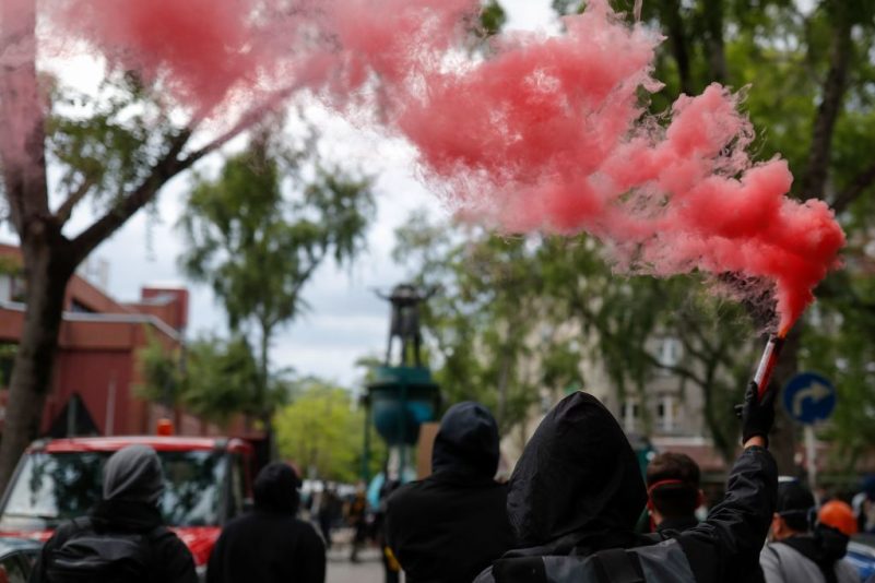 Attacke auf ZDF-Heute-Show in Berlin: „Sie sind mit Totschlägern auf das Team los“ – Alle Festgenommenen frei
