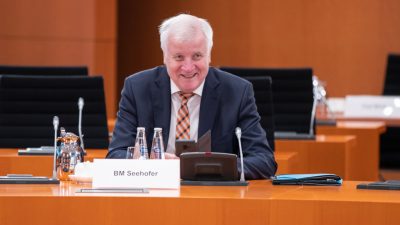 Seehofer plant Ausstieg aus Politik nach Wahlperiode