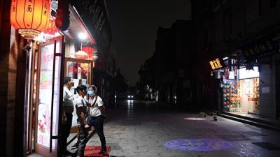 Chinas Volkskongresse und außergewöhnliches Unwetter: In Peking wird der Tag zur Nacht (+ Videos)