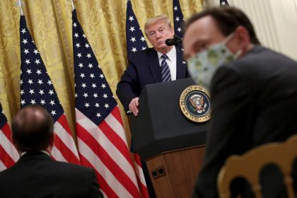 Trump droht China im Streit um Herkunft von Covid-19 mit Strafzöllen