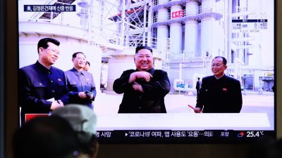 Nordkoreas Machthaber Kim zeigt sich erstmals seit Wochen in der Öffentlichkeit