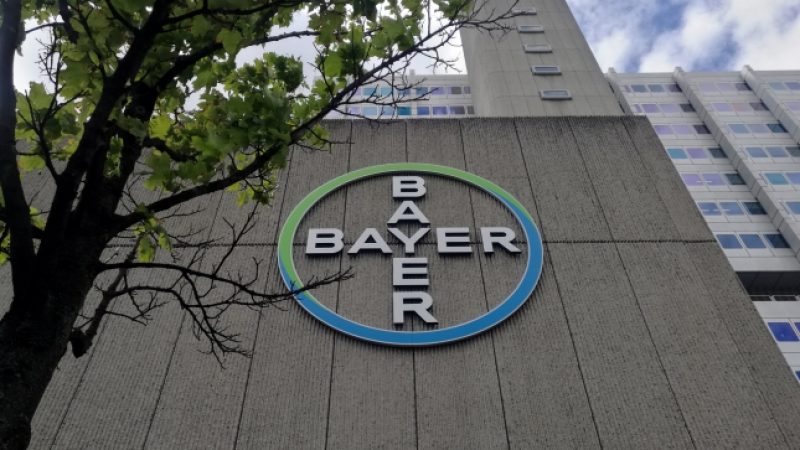 Bayer-Konzern will Lieferkettengesetz für Sozial- und Öko-Standards auf EU-Ebene unterstützen.