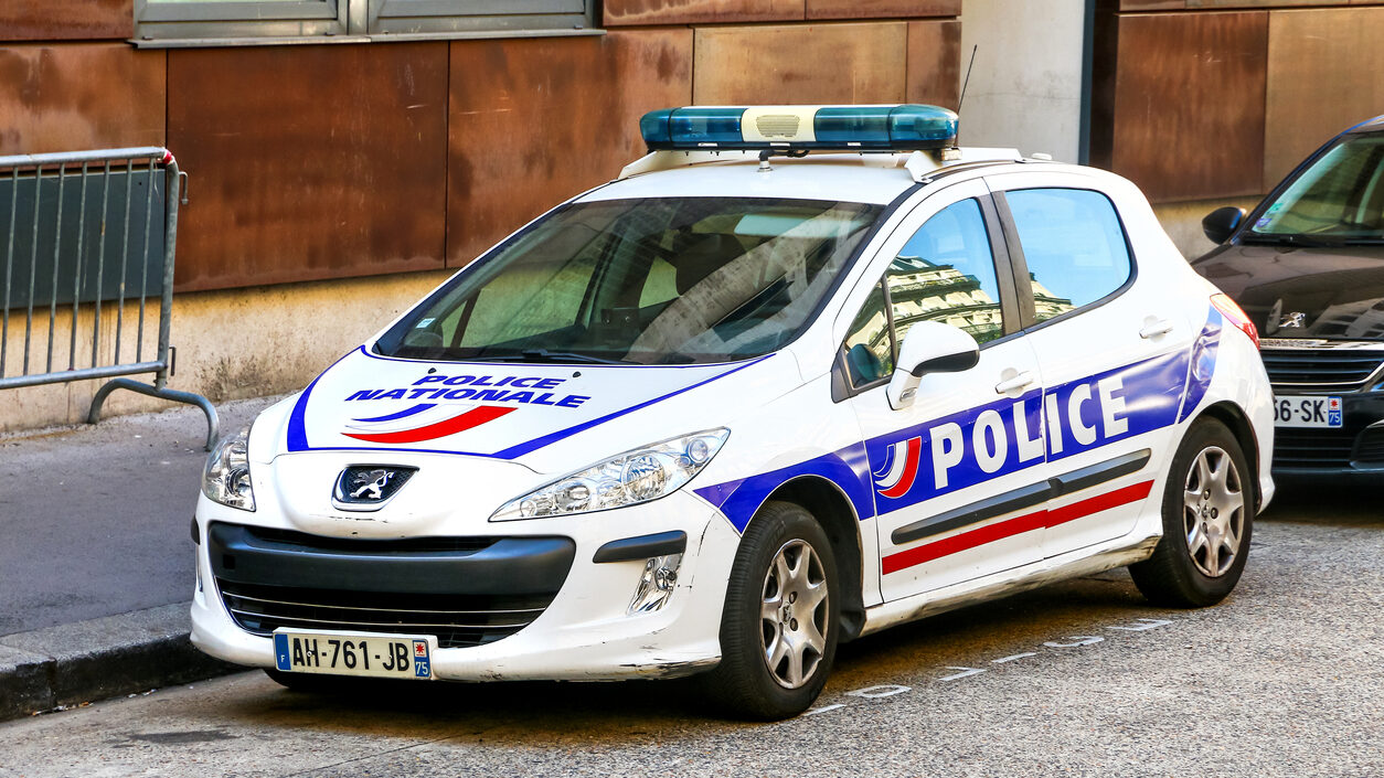 Raub-berfall-in-Frankreich-Schmuck-im-Wert-von-bis-zu-einer-Million-Euro-erbeutet