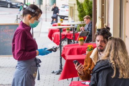 Bundestag beschließt Steuerhilfen für Gastronomen in Corona-Krise