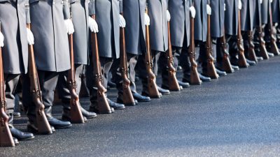 Bundestag will verschwundenen Waffen bei Bundeswehr nachgehen