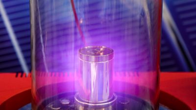 „Heiße Luft“: Plasma-Triebwerk lässt 1kg Stahlkugel fliegen