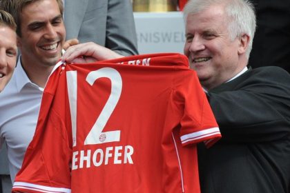 Innenminister Seehofer für Bundesliga-Neustart