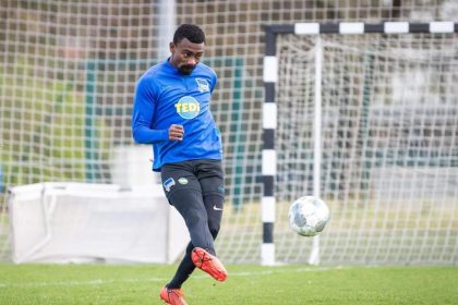 Pikanter Stream: Hertha-Profi Kalou filmt Corona-Test