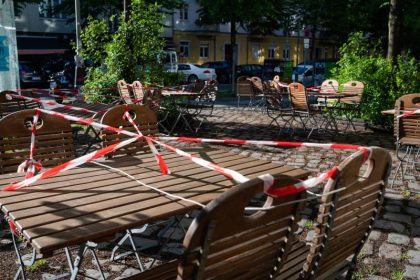 Wirtschaftsminister reden über kontrollierte Kneipenöffnung