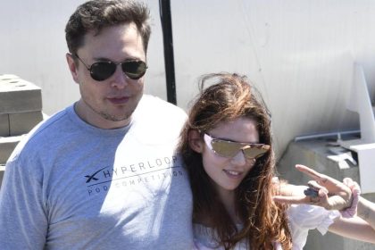 „X Æ A-12 Musk“: Grimes erklärt Namensidee für Elon Musks Sohn