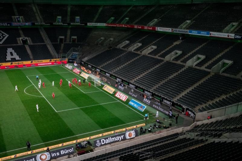 Auf Behörden angewiesen: Fußball zittert Re-Start entgegen