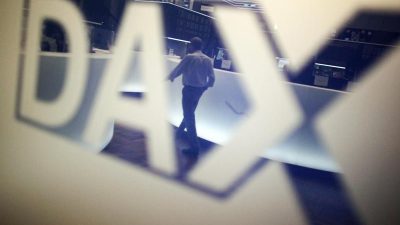 Dax startet mehr als zwei Prozent höher