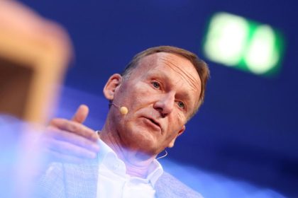 “Wie ein besseres Testspiel” sagt Martin Hinteregger – Reaktionen zum Neustart der Fußball-Bundesliga