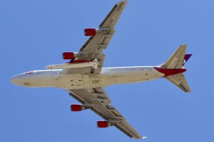 Testflug: Virgin-Orbit-Trägerrakete macht Bruchlandung