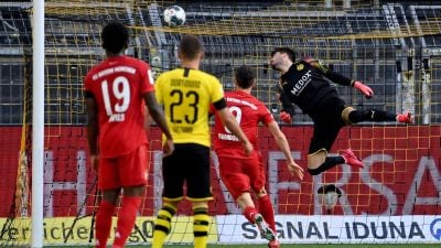 Bayern baut Vorsprung mit Sieg im Spitzenspiel beim BVB aus