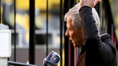 BVB-Coach Favre gibt Rätsel auf: Spekulationen über Abschied