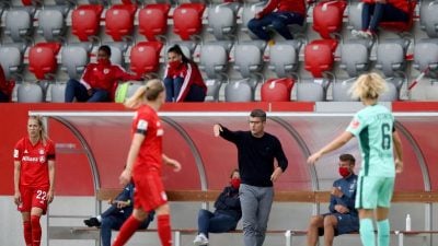 Bayern-Fußballerinnen gewinnen Verfolgerduell zum Neustart
