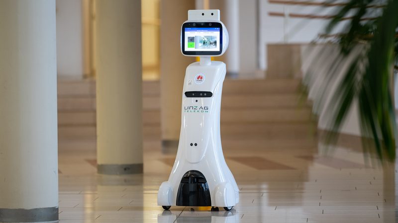 Gesundheitsrisko oder Innovation? – Huawei-5G-Roboter im Seniorenheim