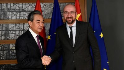 Von Spannungen überschatteter EU-Gipfel mit China angelaufen