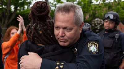 US-Polizeibeamte lehnen pauschale Rassismus-Kritik nach Fall Floyd ab