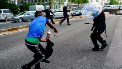 Belgien: Polizisten protestieren gegen Rassismusvorwürfe – Polizeichef: „Das muss aufhören“