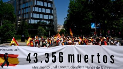 Tausende Spanier fordern Rücktritt des Premierministers