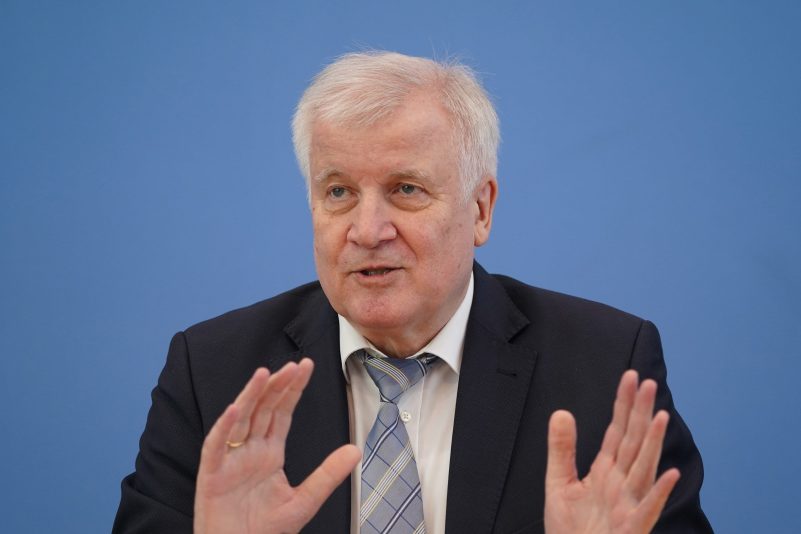 Seehofer: Ab Ende Juni wieder volle Reisefreiheit innerhalb der EU