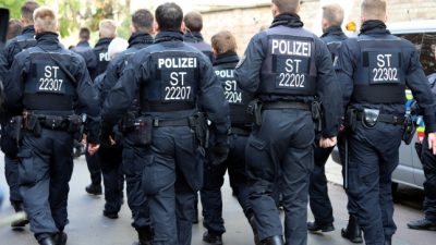 Sachsen: Wohnungen von Verdächtigen wegen Kontakten zu IS-Milizen durchsucht