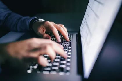 USA klagen chinesische Hacker wegen Diebstahls von Corona-Impfstoff-Forschung an