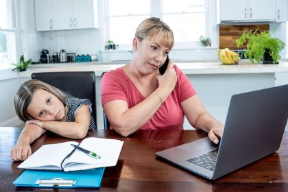 Vor der Rückkehr in die Schulen: Lehrern ein Impfangebot machen