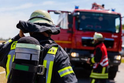 Dessau-Roßlau: Elektroautos in Flammen – Schadenssumme von 120.000 Euro