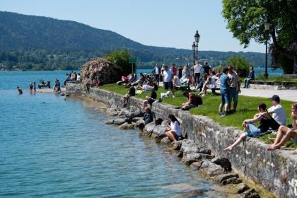 Halten sich alle an die Corona-Auflagen? Sonniges Pfingstwetter lockt die Menschen ins Freie