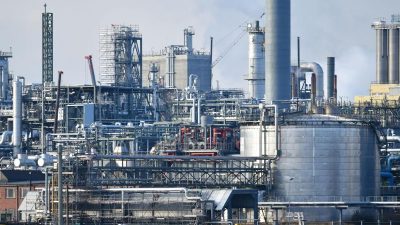 Energiekosten und politische Unsicherheit: BASF will in Ludwigshafen Milliarden Euro sparen