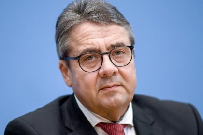Gabriel kritisiert SPD-Nein zu Autoprämie: 80 Prozent der Arbeitnehmer für Verbrennungsmotoren beschäftigt
