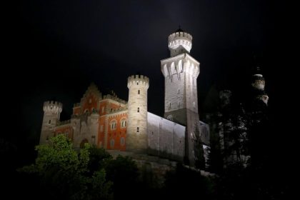 Neuschwanstein erstrahlt anders als zuvor