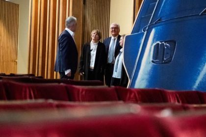 Corona-Krise: Bundespräsident besucht Berliner Kudammbühnen