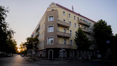 Neue Corona-Fälle in Berlin: 13 Wohnhäuser und 369 Haushalte unter Quarantäne