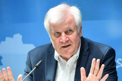 Seehofer warnt vor “hybriden Bedrohungen” durch China