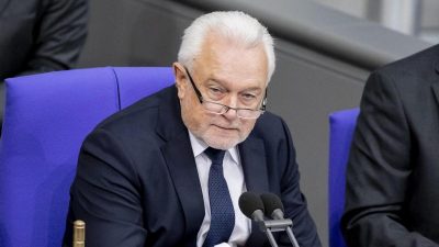 Kubicki warnt AfD vor Missachtung der Maskenpflicht im Bundestag