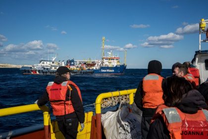 Kirchenschiff läuft aus – Bedford-Strohm: Man muss die Menschen vor dem Ertrinken retten